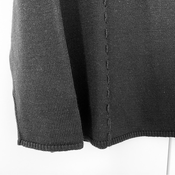 Ladies Black Merino Wool Sweater - Picture 4 of 6